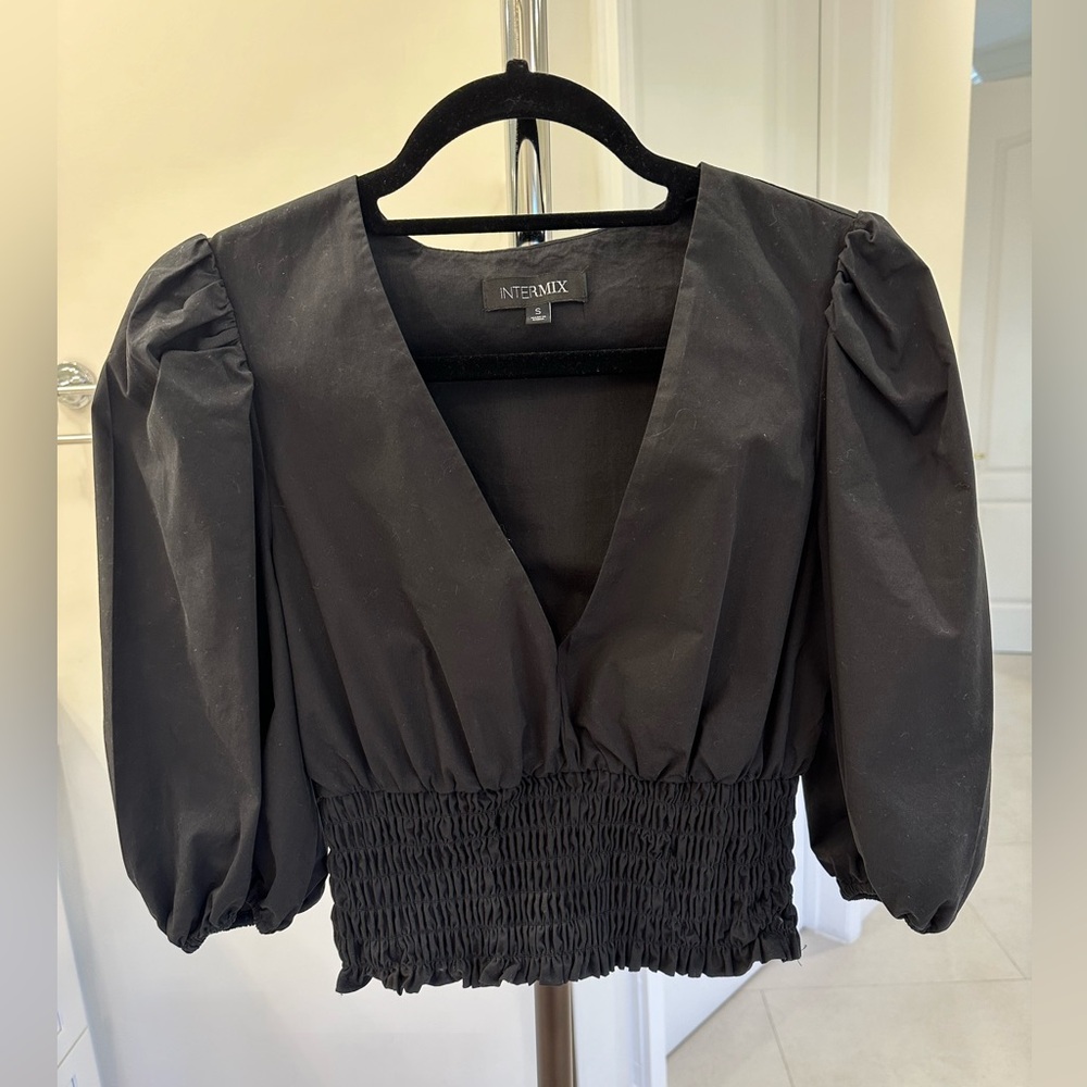 Intermix black top - size S